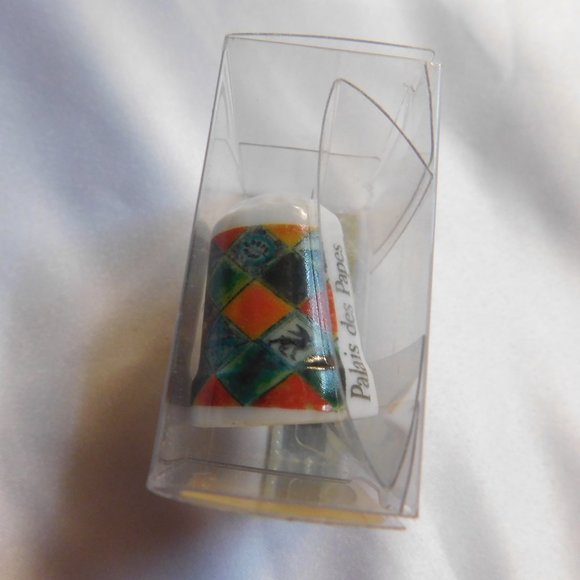 Vintage Palais des Papes Thimble - Picture 3 of 7